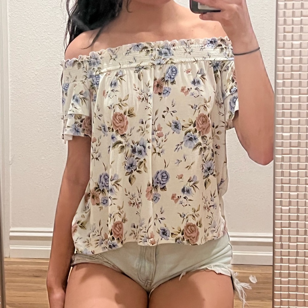 American eagle off shoulder shirt